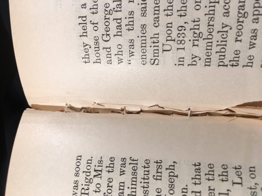 Appearance of threads in an oversewn book.