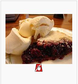 Picture of pie from Wikipedia ‘pie’ entry showing WAVE icon for missing alt attribute.